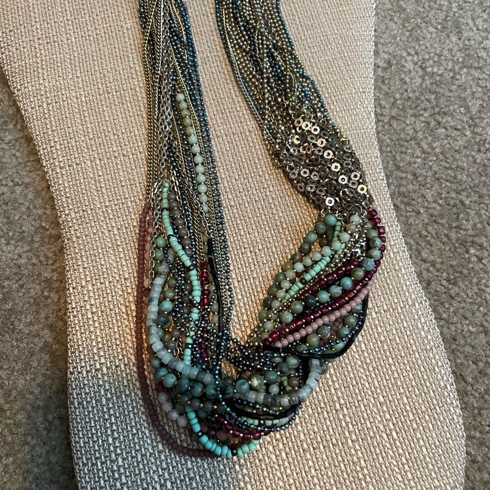 Stella and Dot Beautiful Mae Statement Necklace